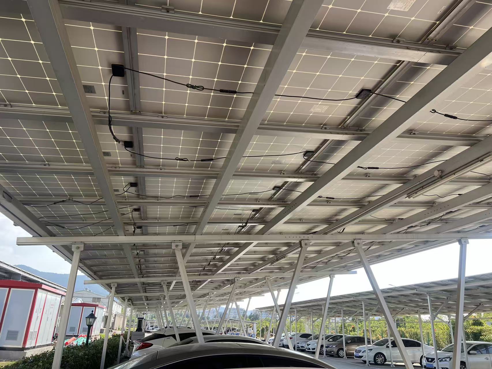 Funkcia vodotesného prístrešku na auto z hliníkovej zliatiny